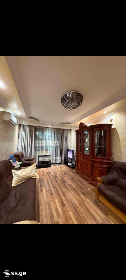 9 - 5 rooms