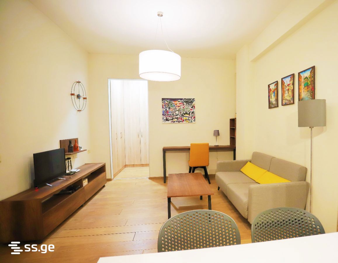 janashia st. 19 - 2 rooms