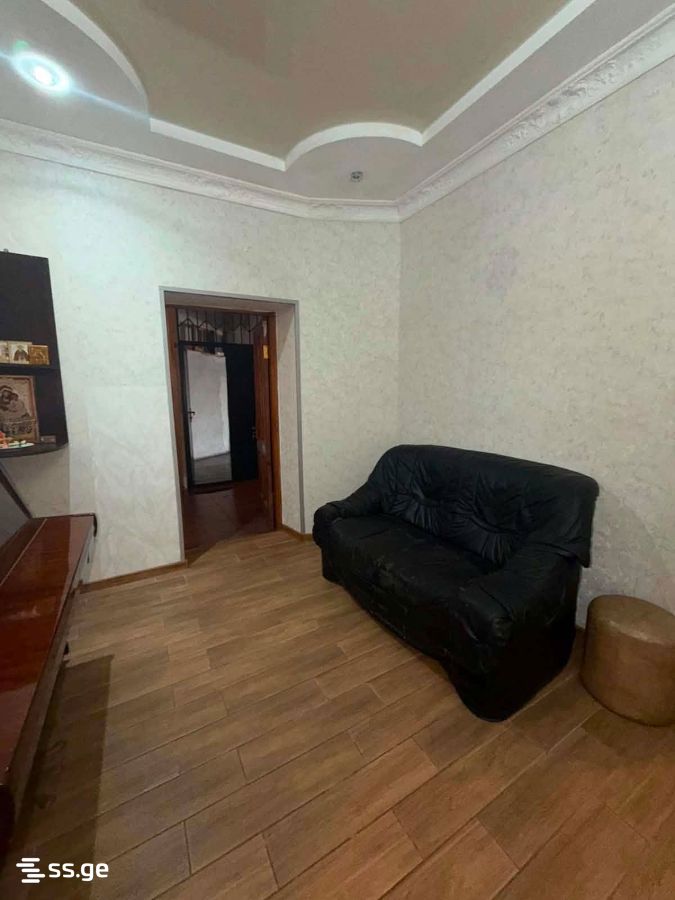 M. Tsinamdzghvrishvili  121 - 4 rooms