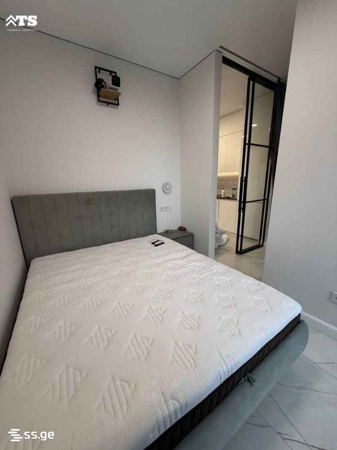 4 - 2 rooms