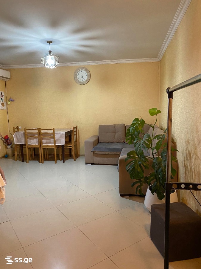 Kakheti Highway (III masivi) 143 - 3 rooms