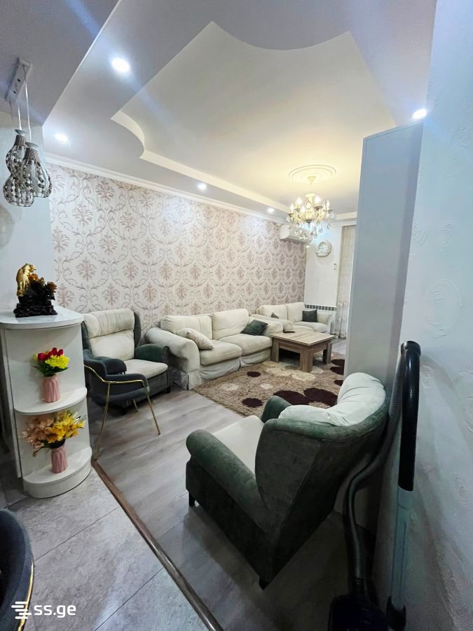 32 - 3 rooms
