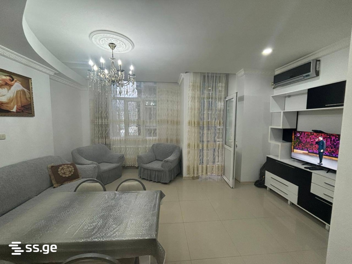 8 - 2 rooms