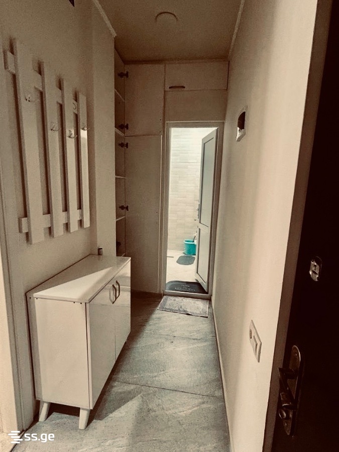 Leonidze st. 17 - 3 rooms