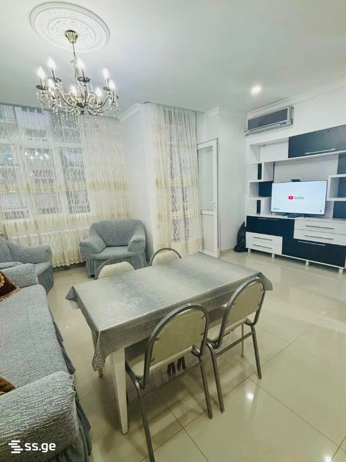 8 - 2 rooms