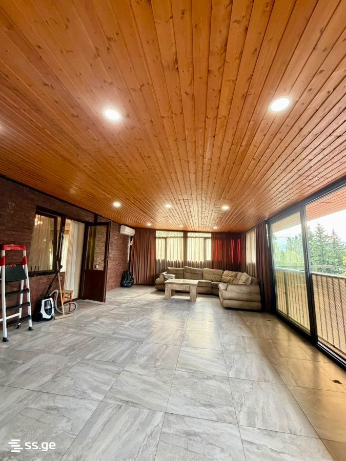 Ts. Dadiani st. (nadzaladevi) - 4 rooms