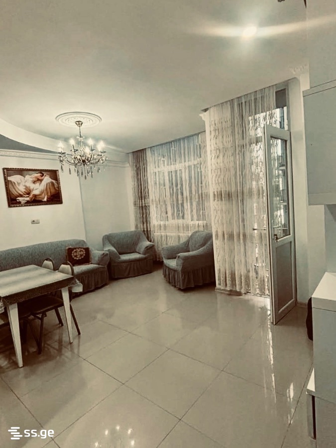 8 - 2 rooms