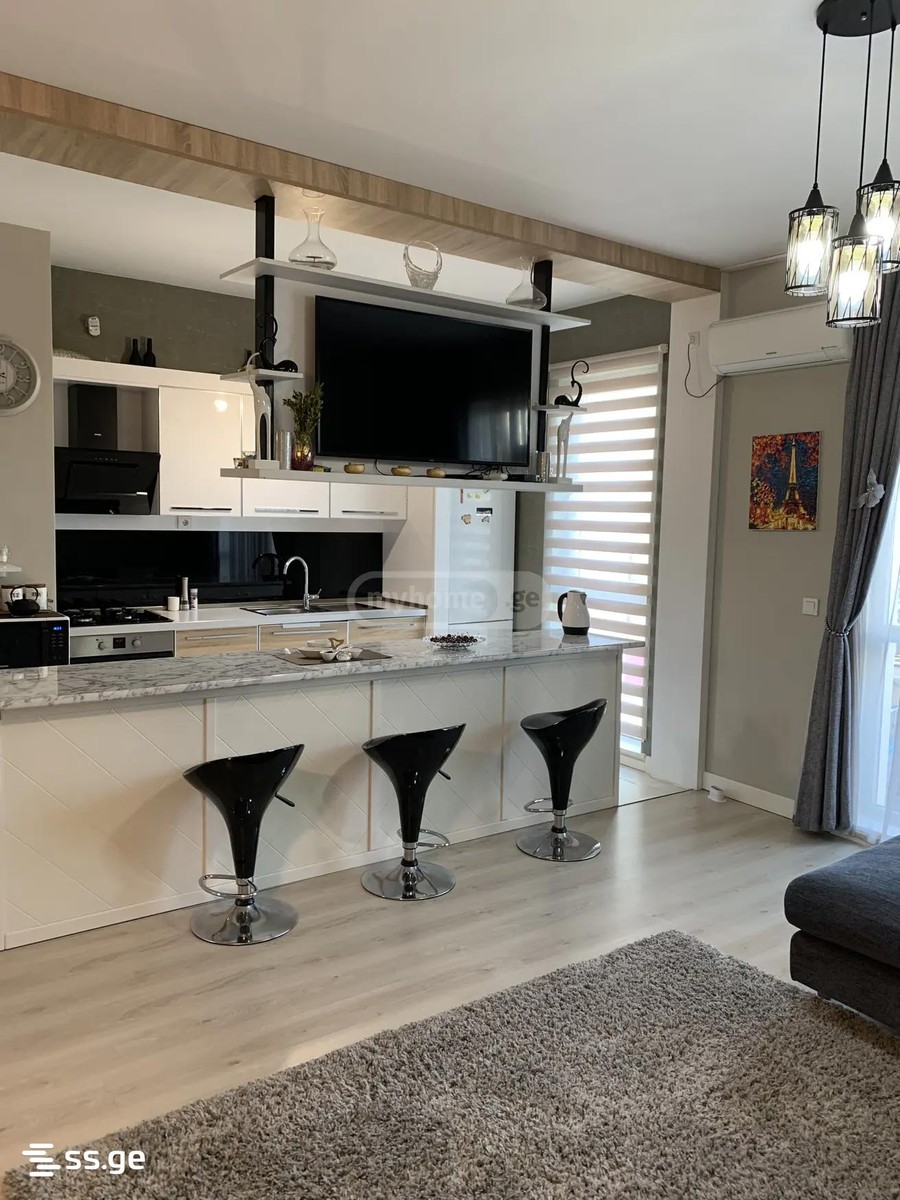 Bob walsh st. - 3 rooms