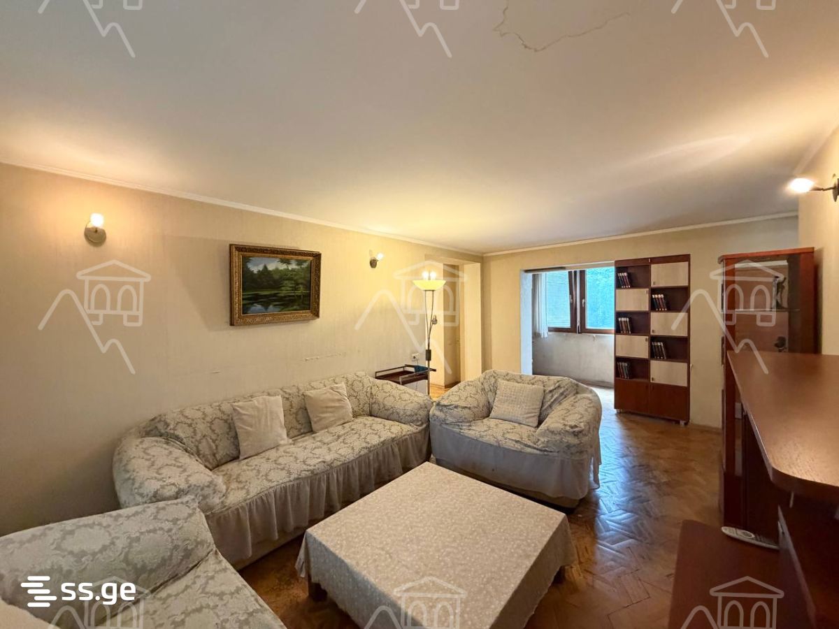 tarkhnishvili st. 23 - 4 rooms