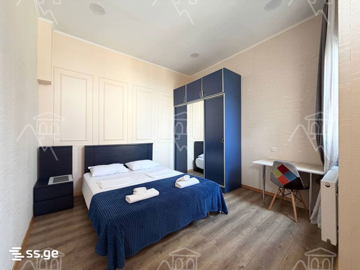 Dodo and Kote Khimshiashvili St. 10 - 3 rooms