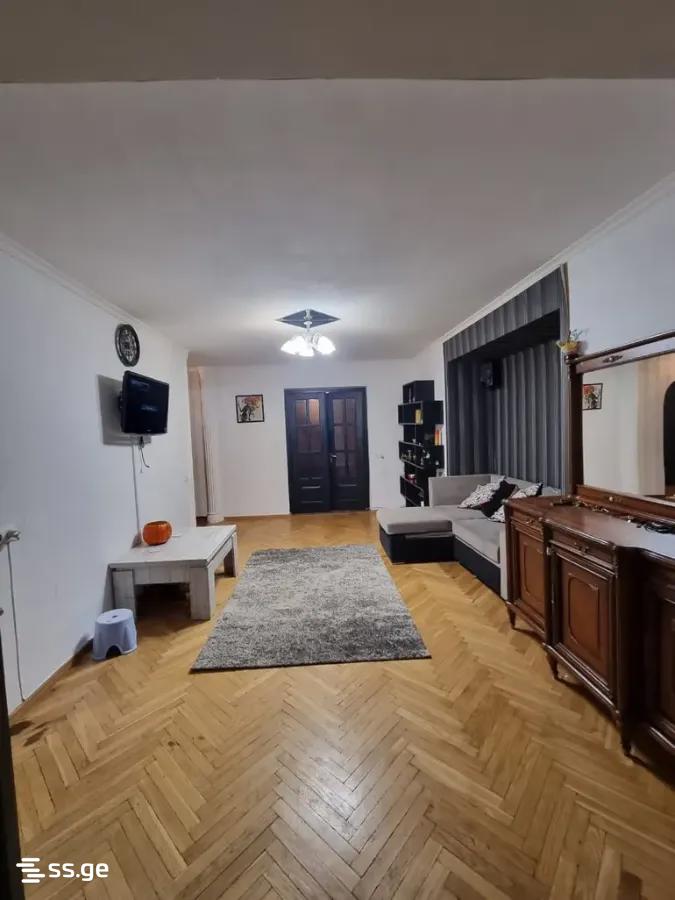 Tamarashvili st. (Saburtalo) 15 - 3 rooms