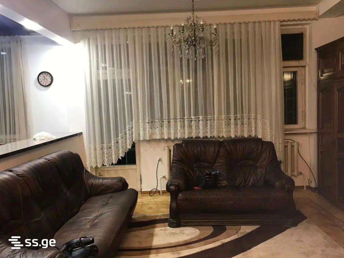 56 - 6 rooms