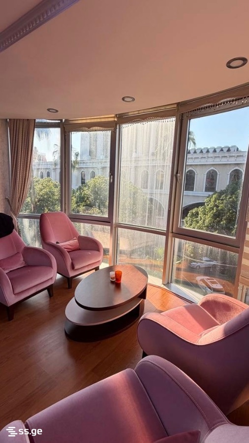 Sh. Rustaveli Ave. 45 - 4 rooms