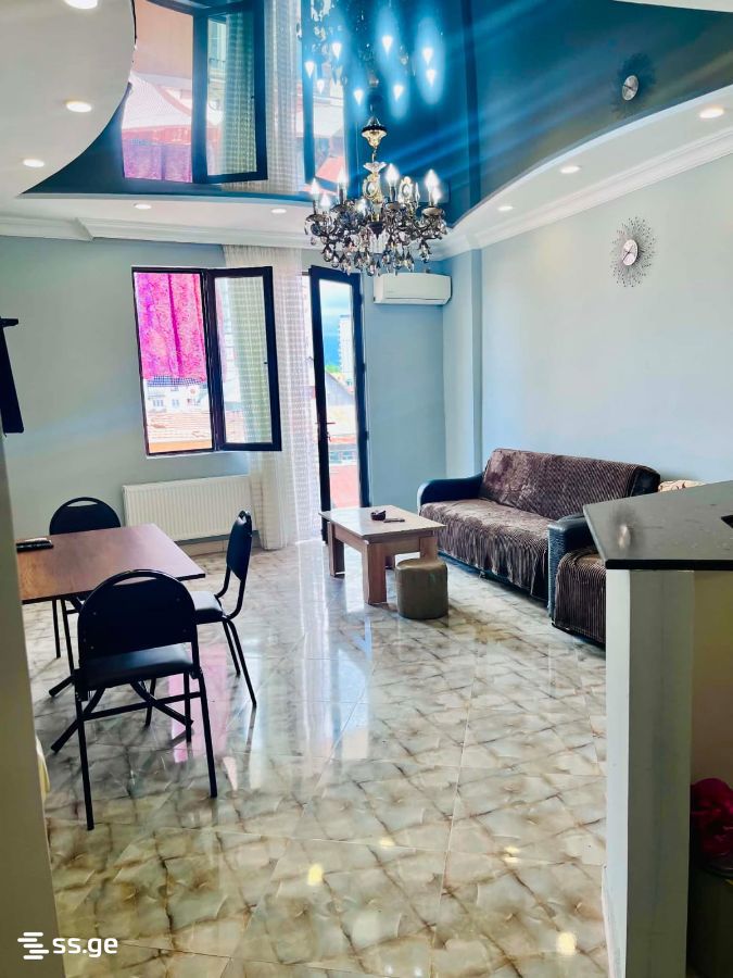 10 - 4 rooms