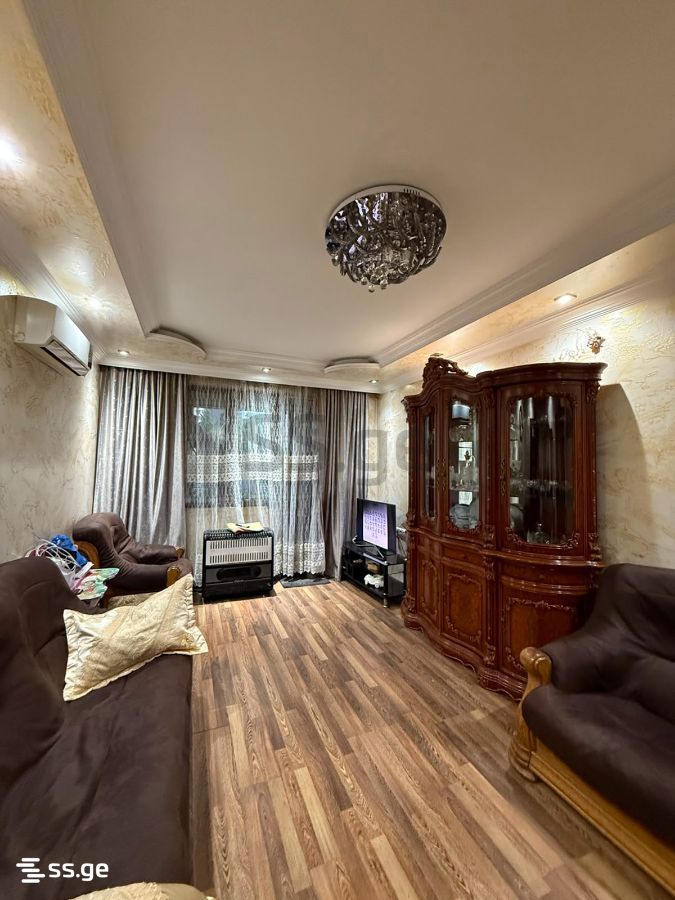 9 - 4 rooms