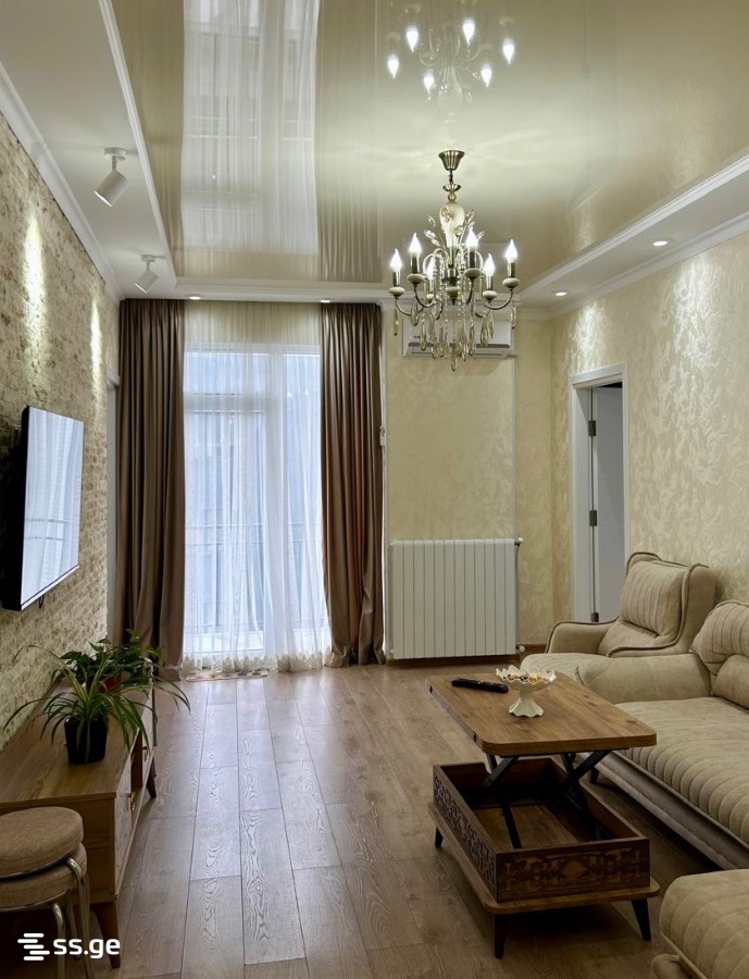 Leonidze st. 17 - 4 rooms