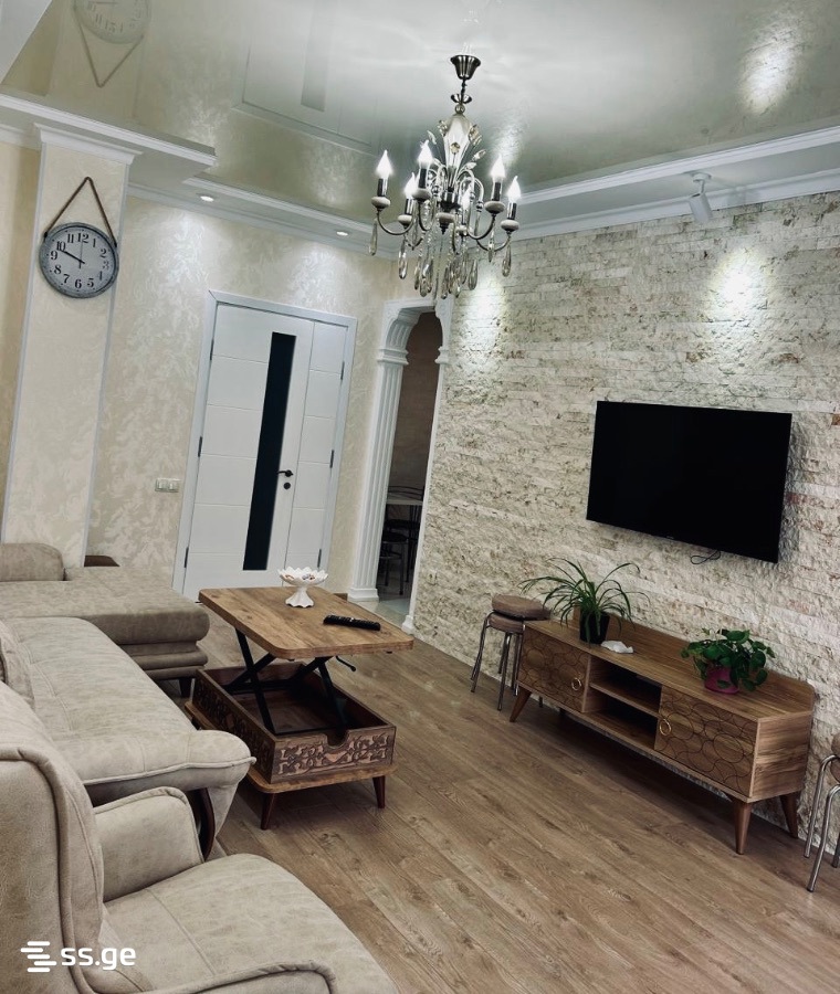 Leonidze st. 17 - 3 rooms