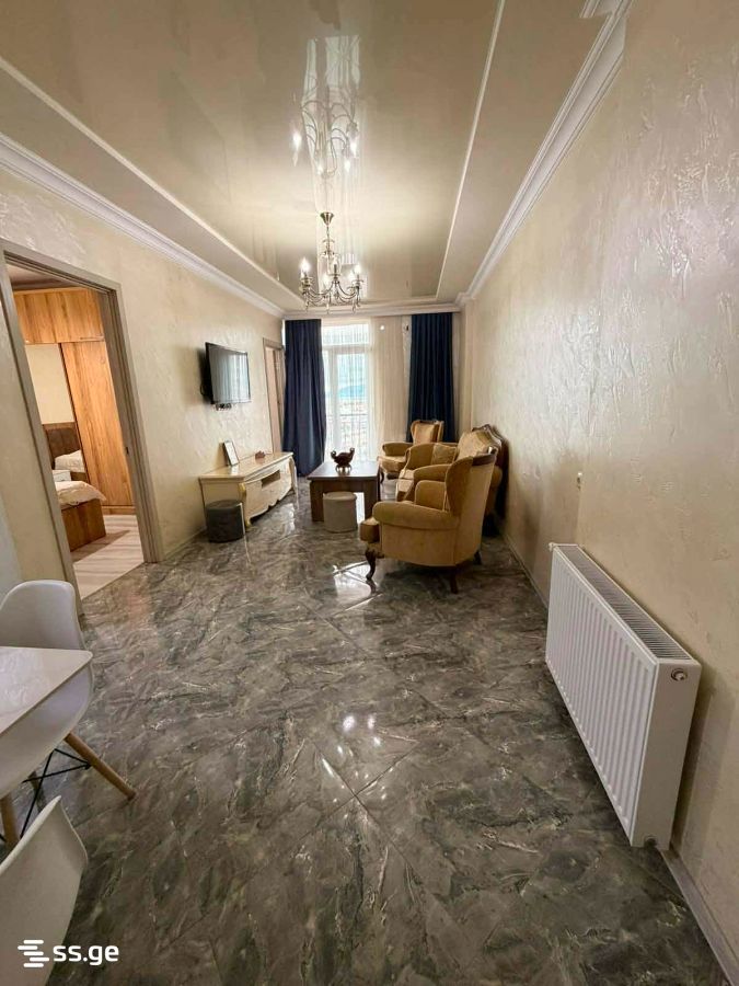 24 - 3 rooms