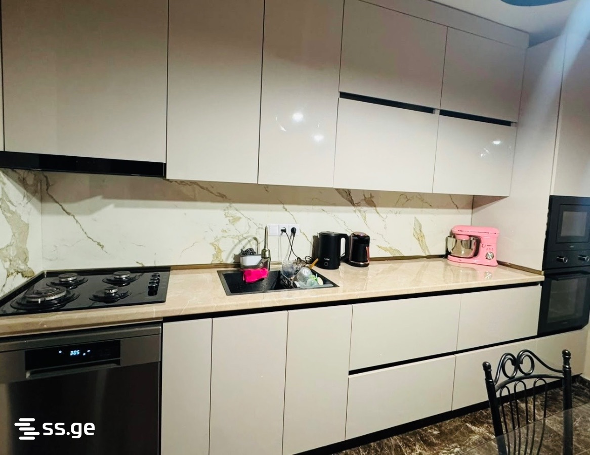 Sh. Inasaridze St. 5 - 5 rooms