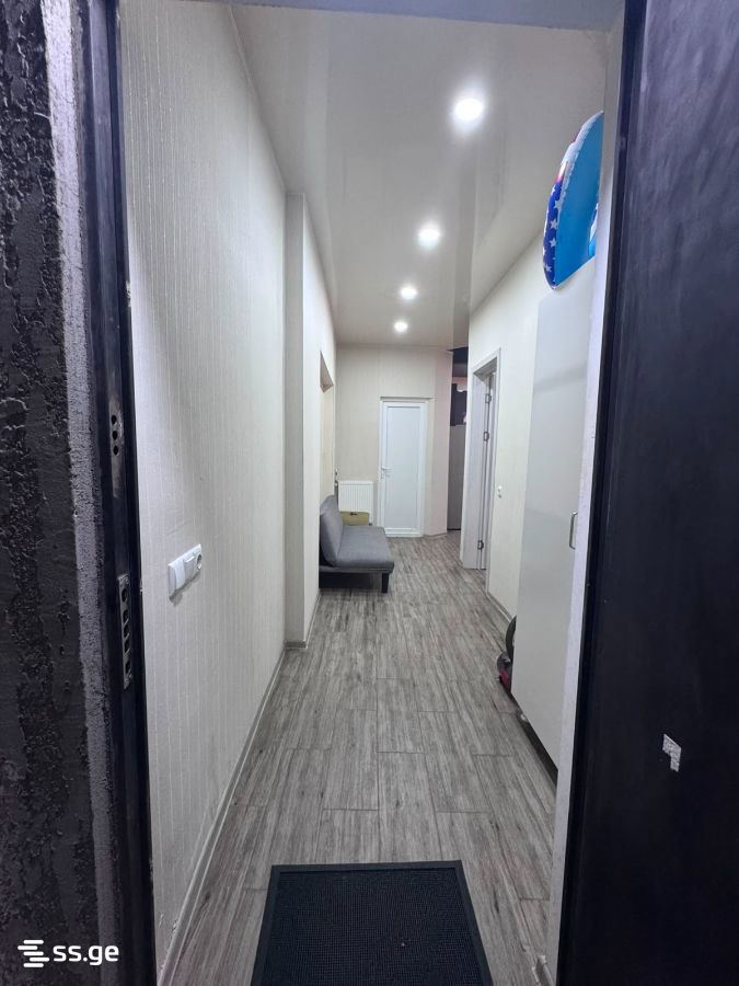 8 - 3 rooms