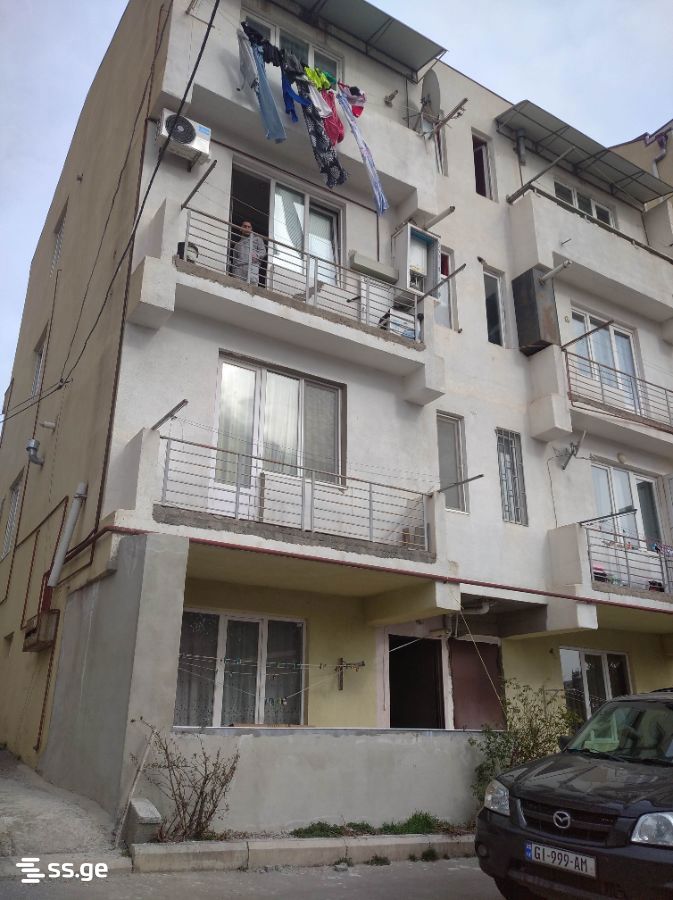 s. chilaia st. 0 - 3 rooms
