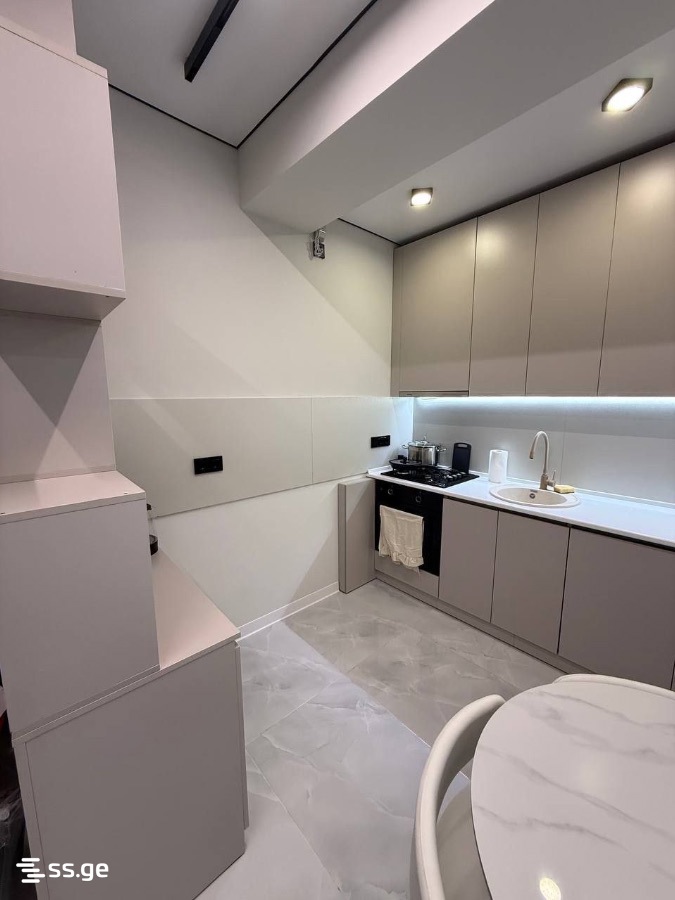 navtlugi st. 10 - 2 rooms