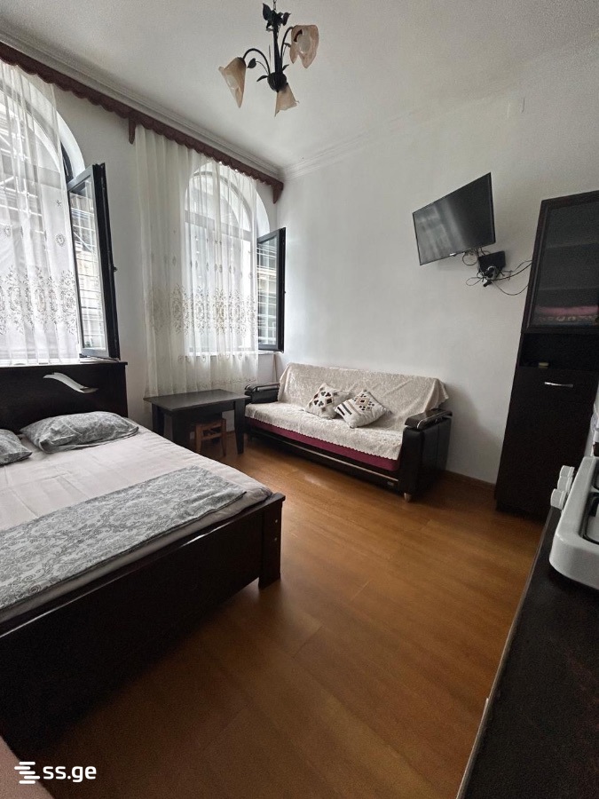 7 - 1 rooms