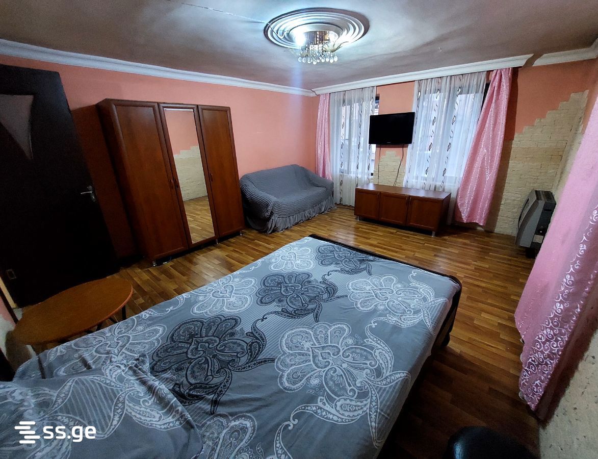 I. Andronikashvili st. 11 - 1 rooms