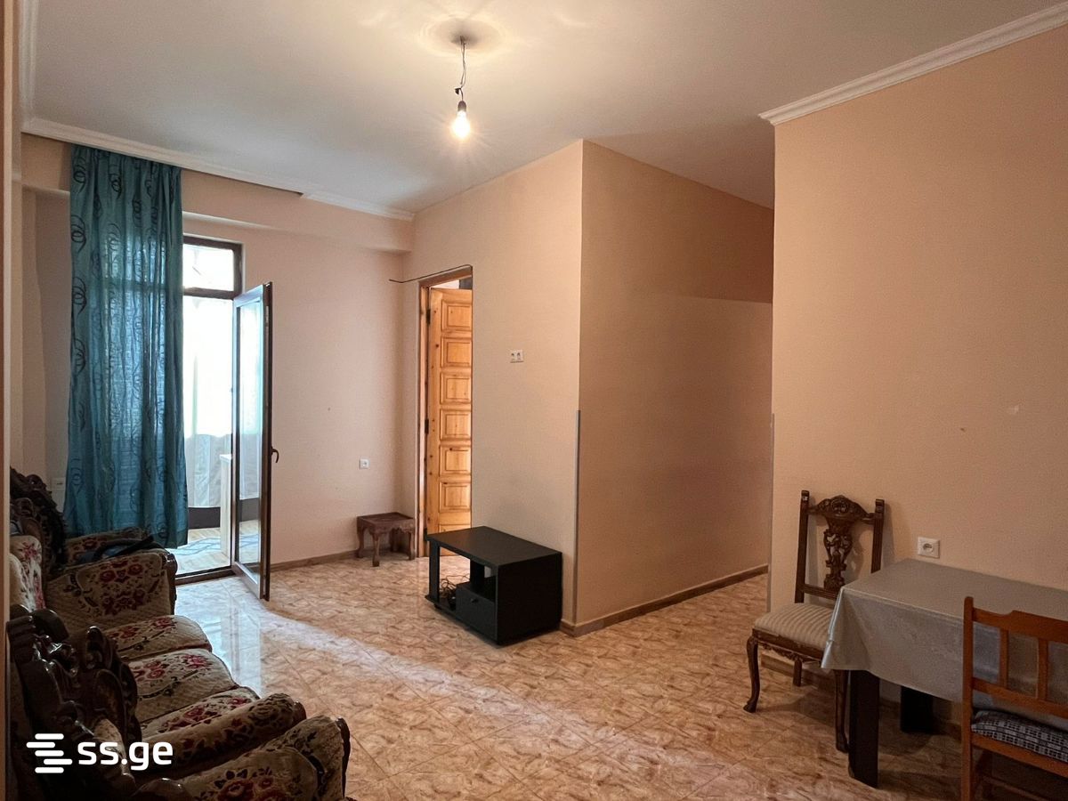 chkondideli st. - 3 rooms