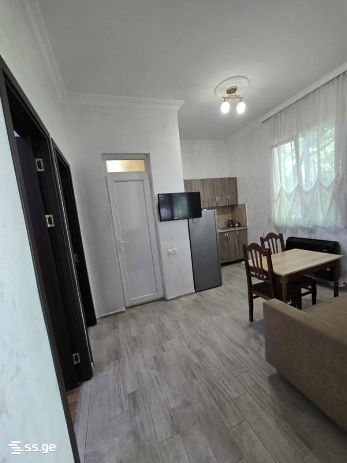 10 - 3 rooms