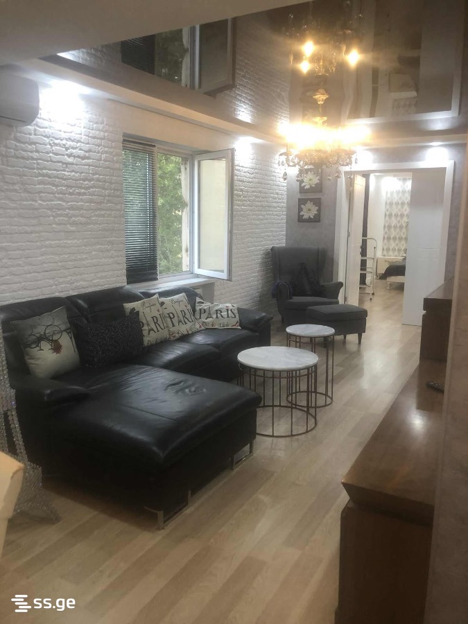 pekini st. 19 - 3 rooms