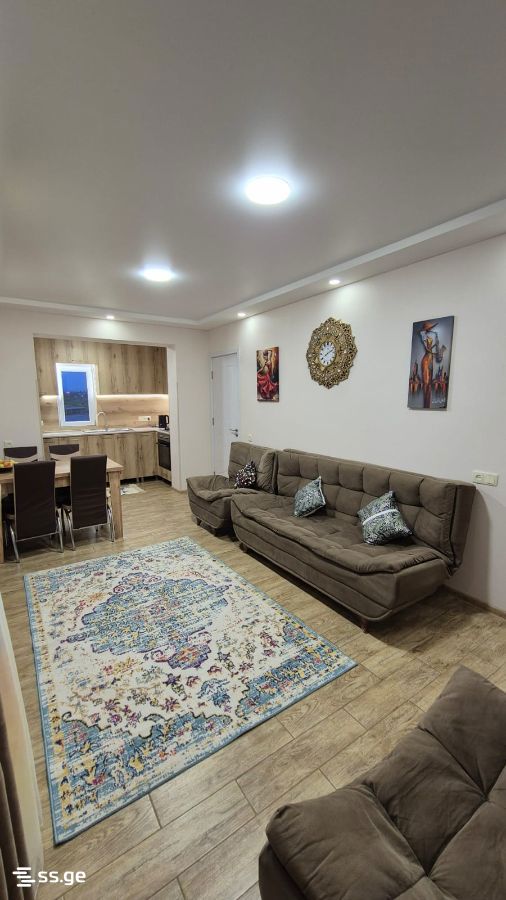 4 - 2 rooms