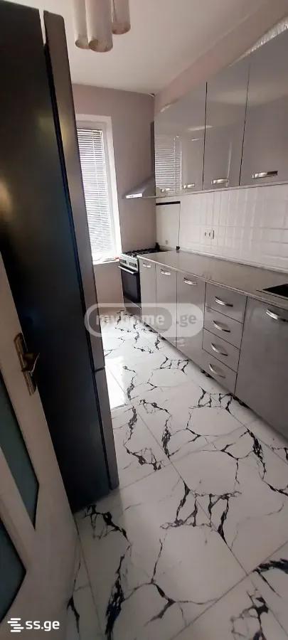 112) 123 - 3 rooms