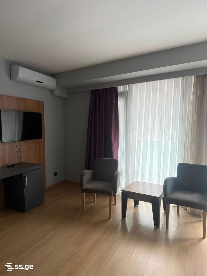 Lech and Maria Kaczynski street 1 - 1 rooms