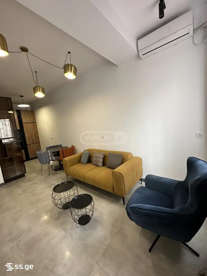 nino ramishvili st. 11 - 2 rooms