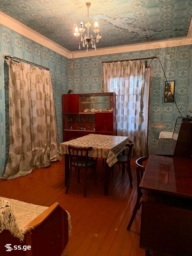600 - 2 rooms