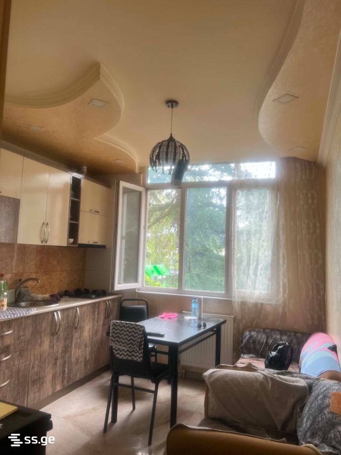 1 - 2 rooms
