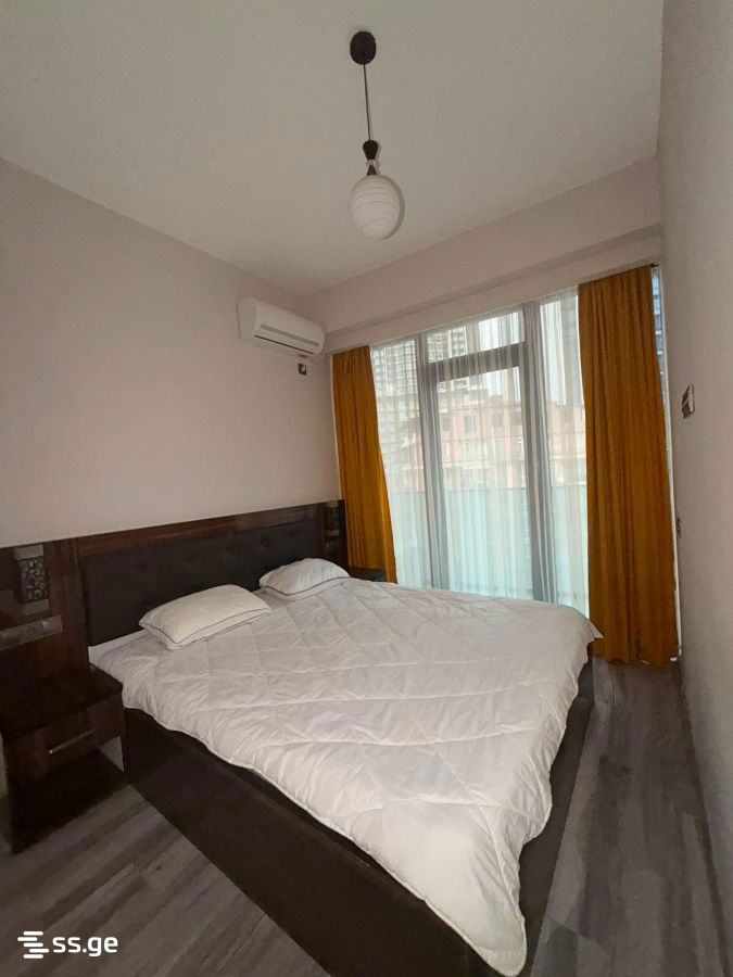 Lech and Maria Kaczynski street 1 - 2 rooms