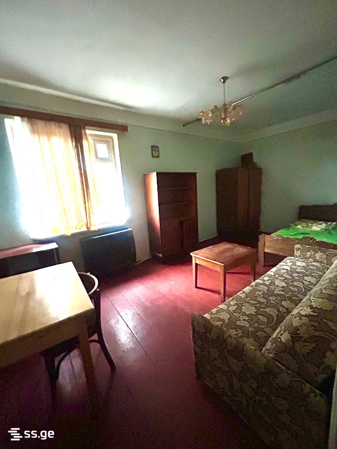 10a - 1 rooms