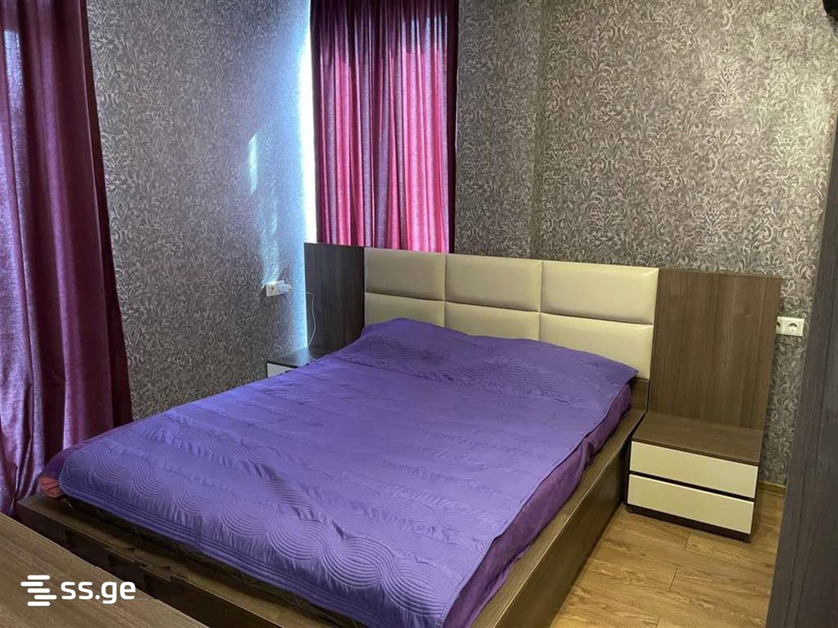 E. Amashukeli st. - 3 rooms