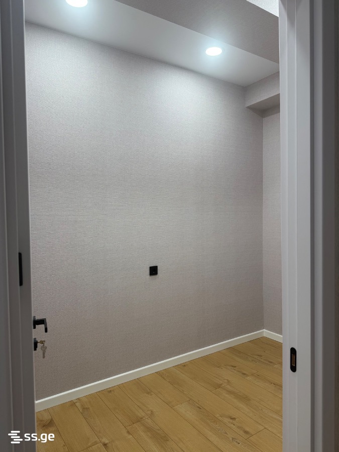 chkondideli st. 121 - 3 rooms