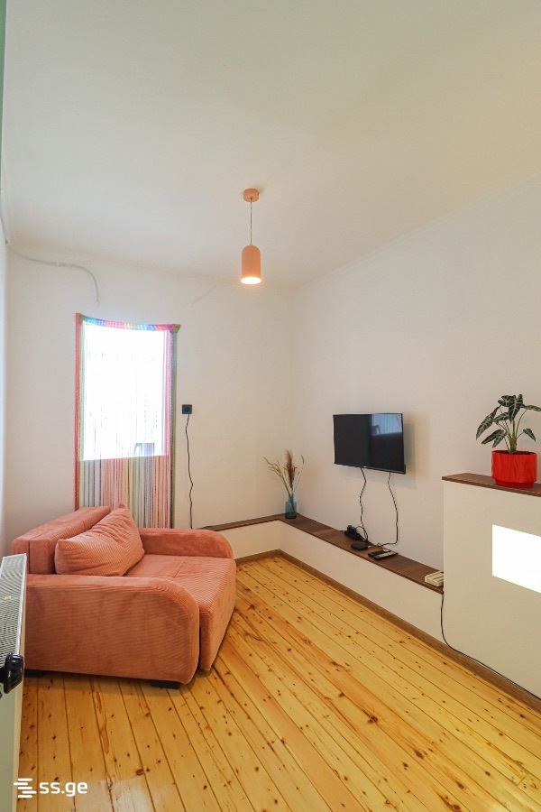nucubidze st. 221/5 - 2 rooms