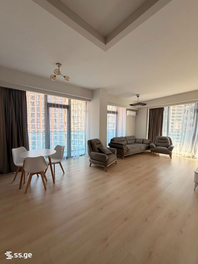 Lech and Maria Kaczynski street 1 - 2 rooms