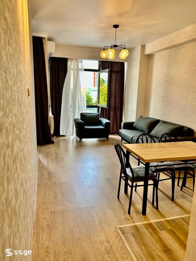 parnavaz mepe avenue 8 - 2 rooms