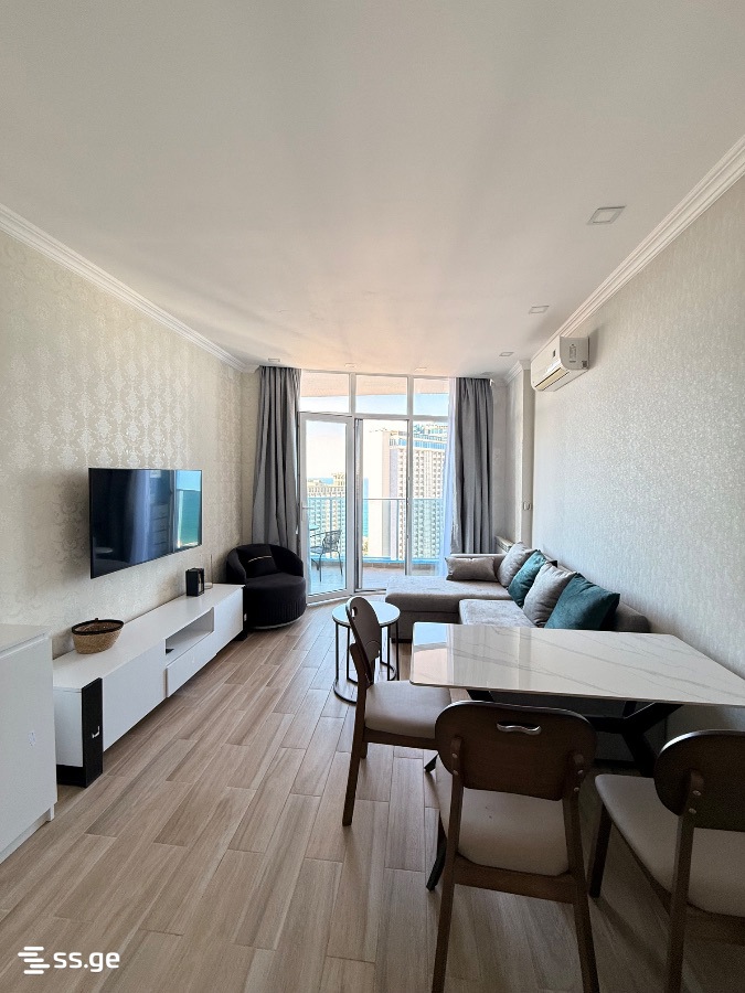 Firosman Street 18D - 2 rooms