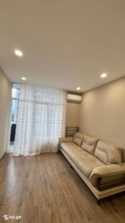 Lech and Maria Kaczynski street 1 - 2 rooms