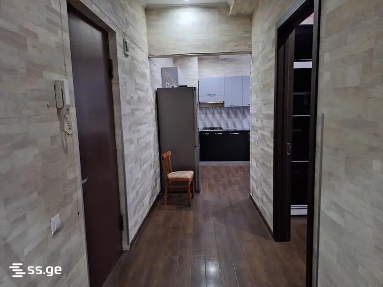 Kosmonavtebi coast - 3 rooms
