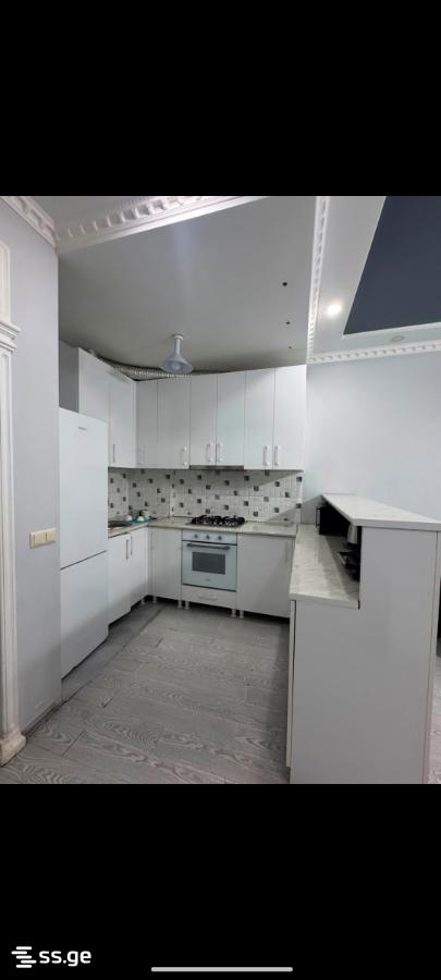 53 - 3 rooms