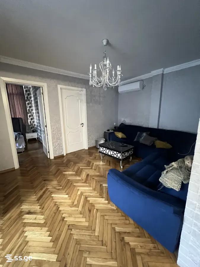 7 - 4 rooms