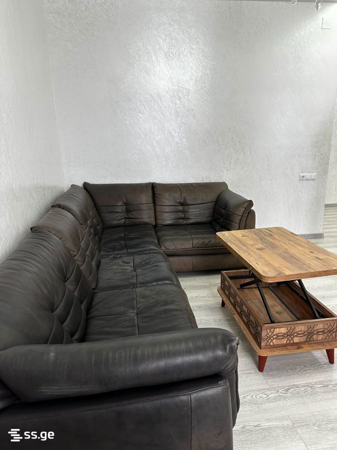 8 - 3 rooms